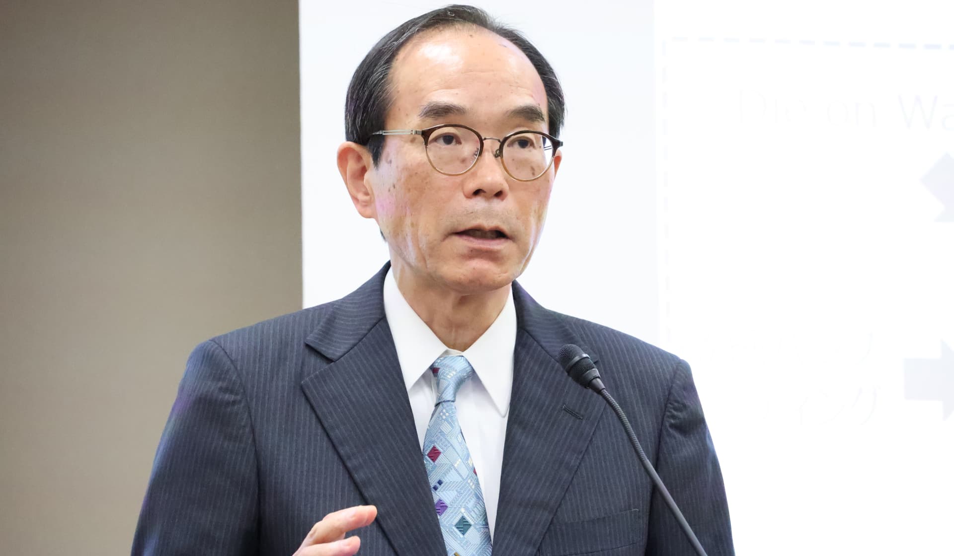 安田 哲二氏